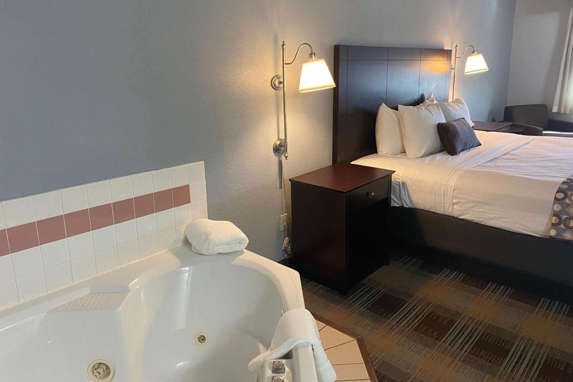 Baymont By Wyndham Il Danville